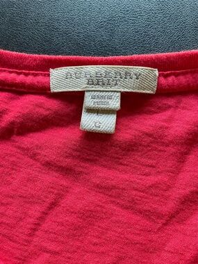 Burberry T-Shirt – Size L |